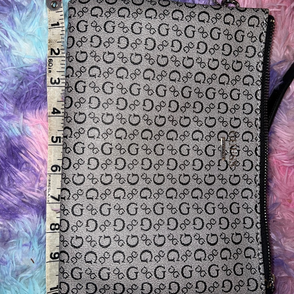 GUESS women’s purse - Picture 8 of 10